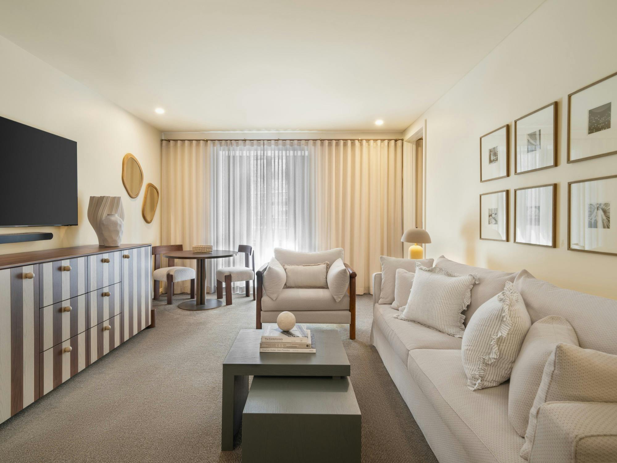 プレステージスイートのリビングルーム