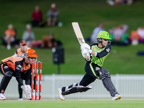 WBBL11: Sydney Thunder v Perth Scorchers
