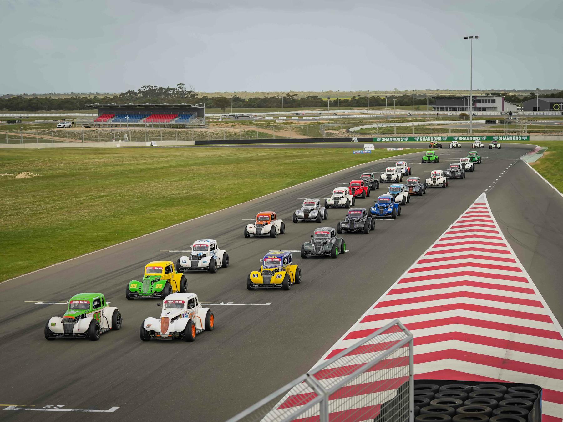 Legend cars gridding up