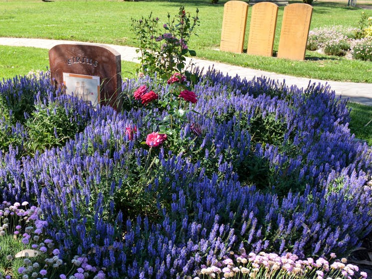 Sirius Garden Bed