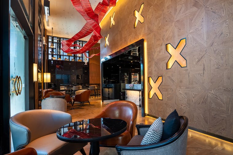 Déjà Vu Champagne Bar