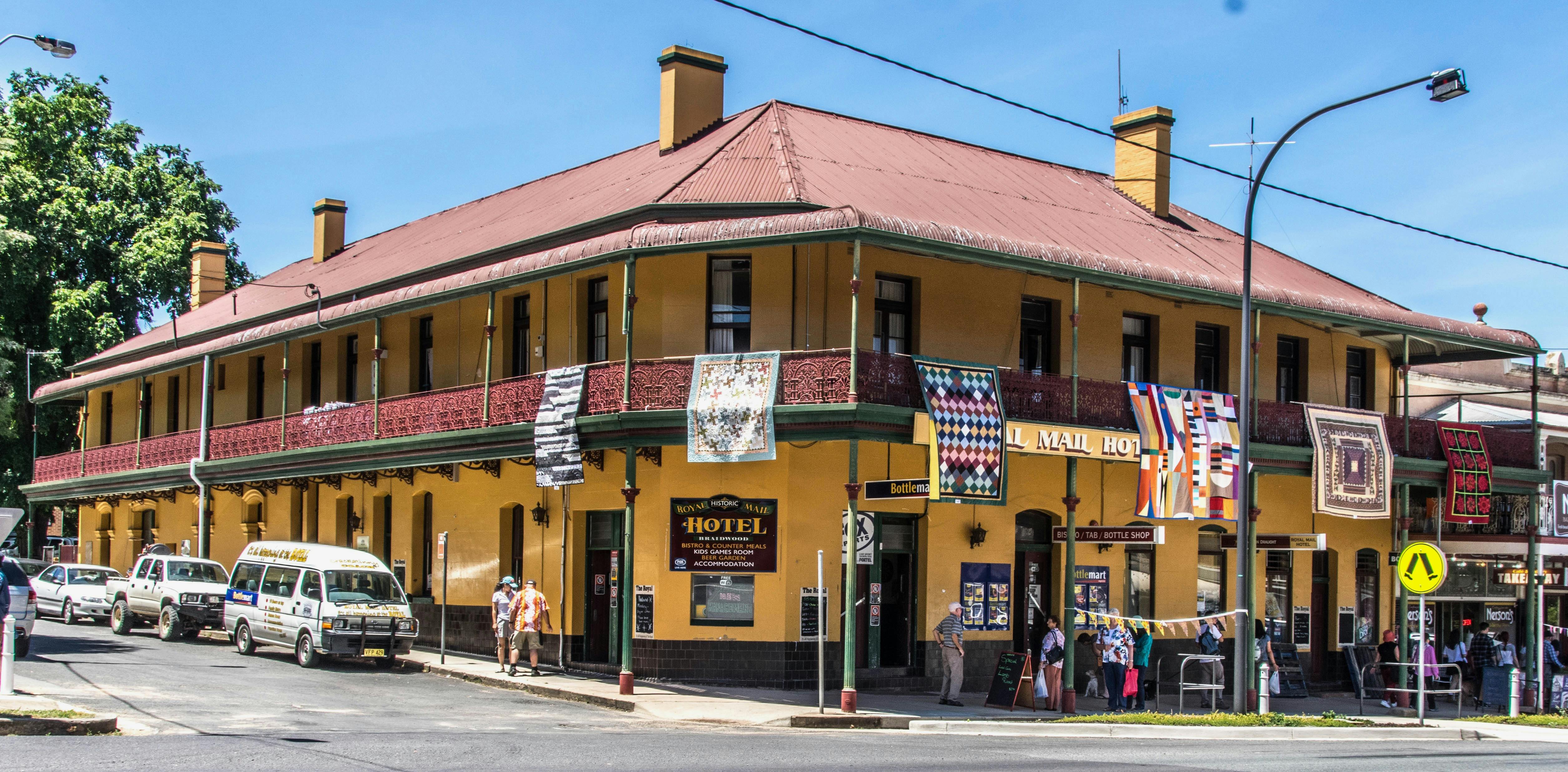 Braidwood Airing of the Quilts