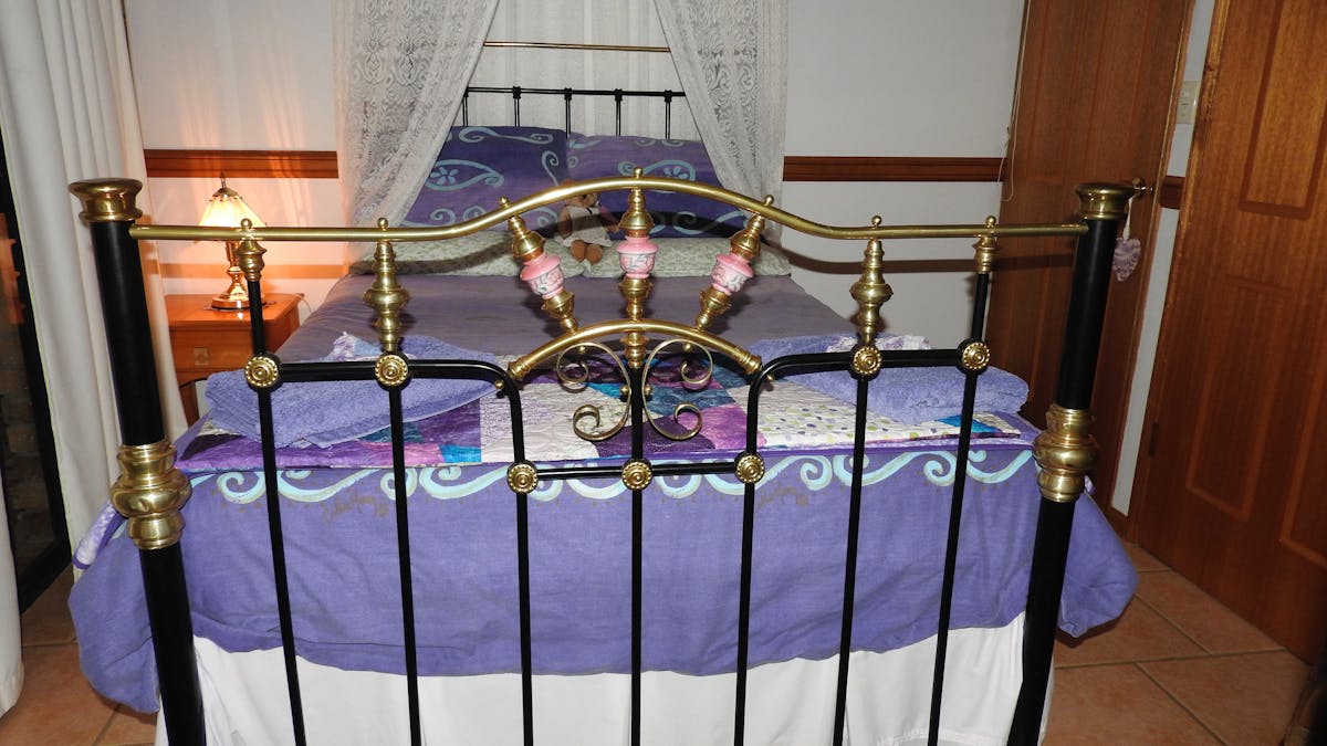Peacock Room with double bed