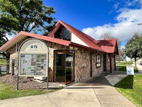 Stanthorpe Visitor Information Centre