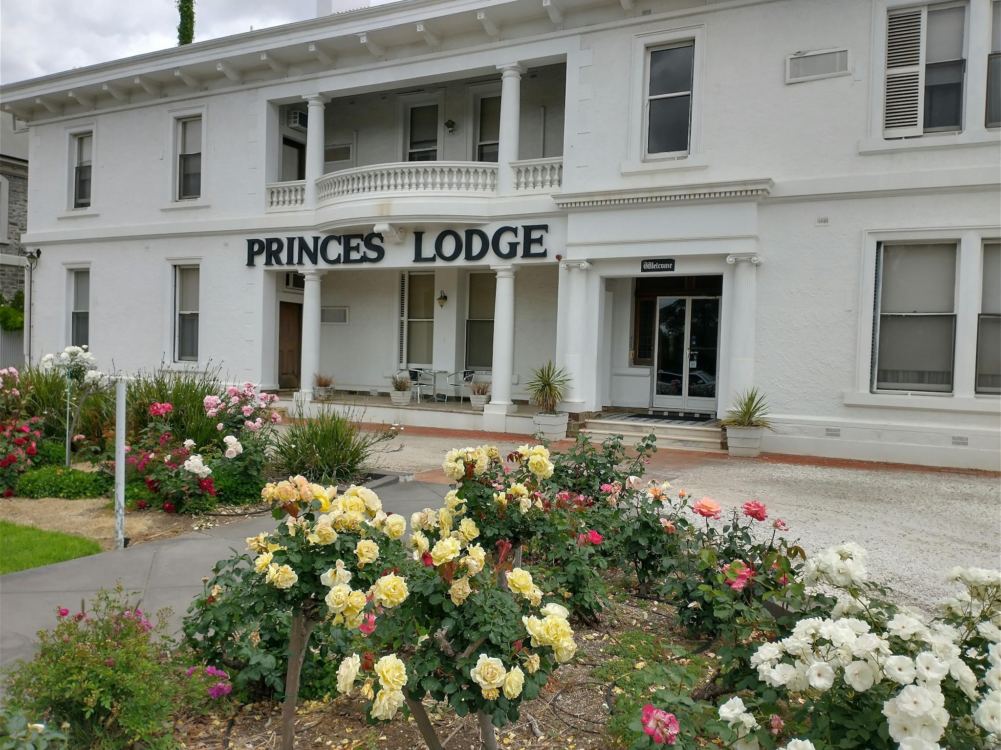 Princes Lodge Motel Slider Image 1