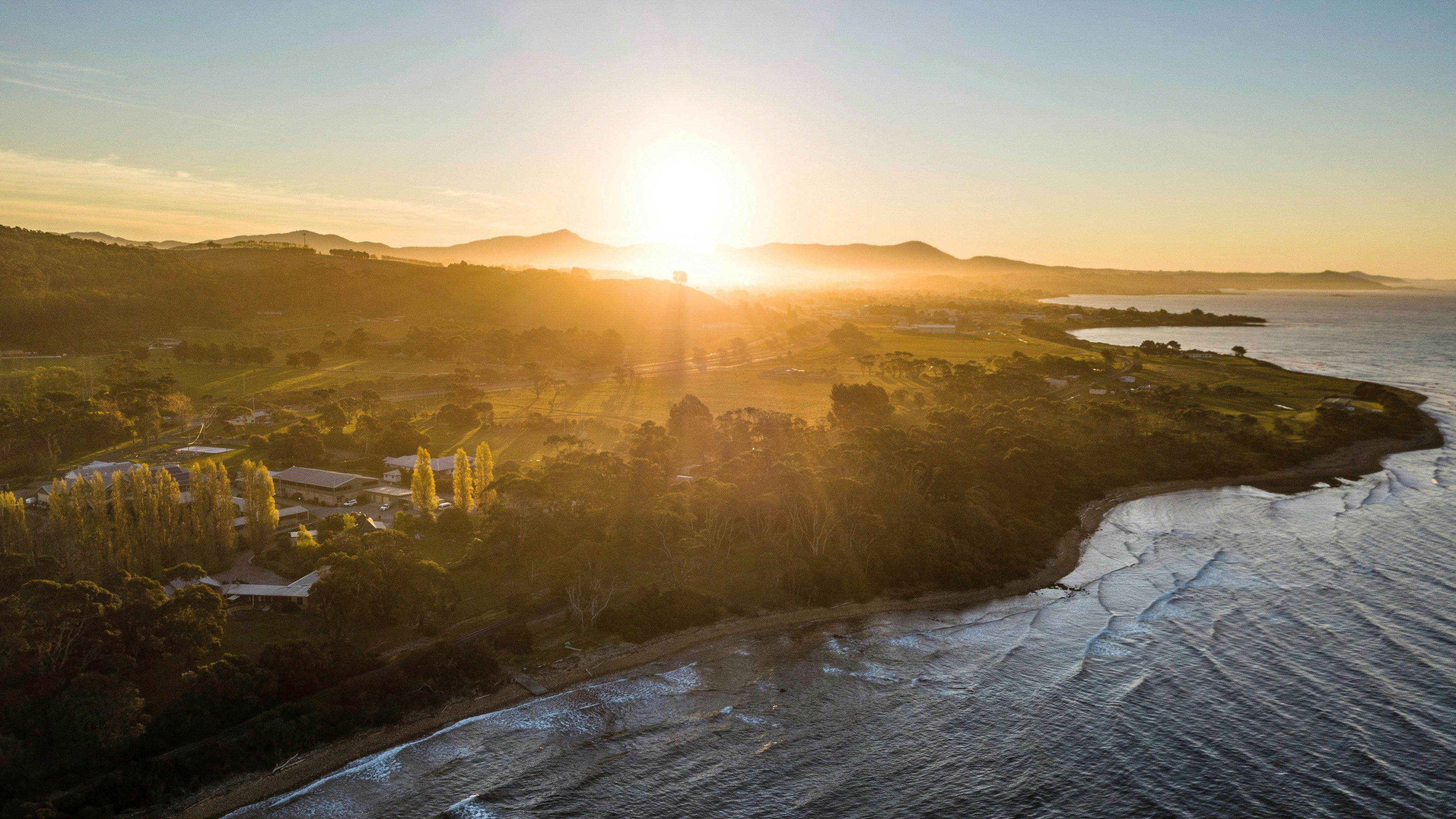 From Bass Strait to Dial Range