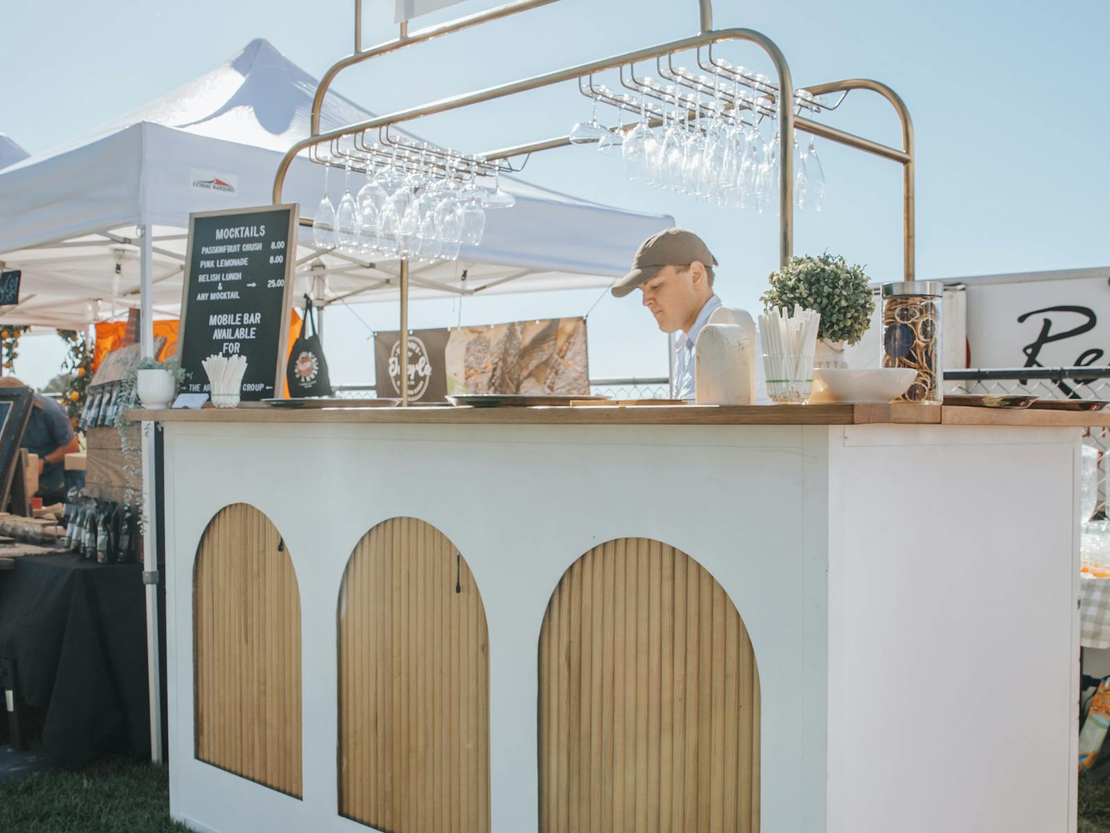 The Aches Cocktail Bar