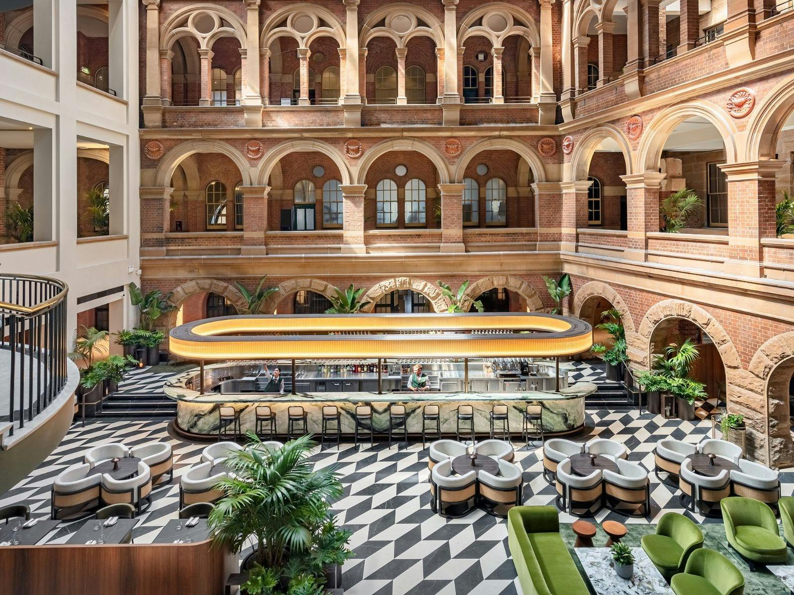 文物建築酒吧全景