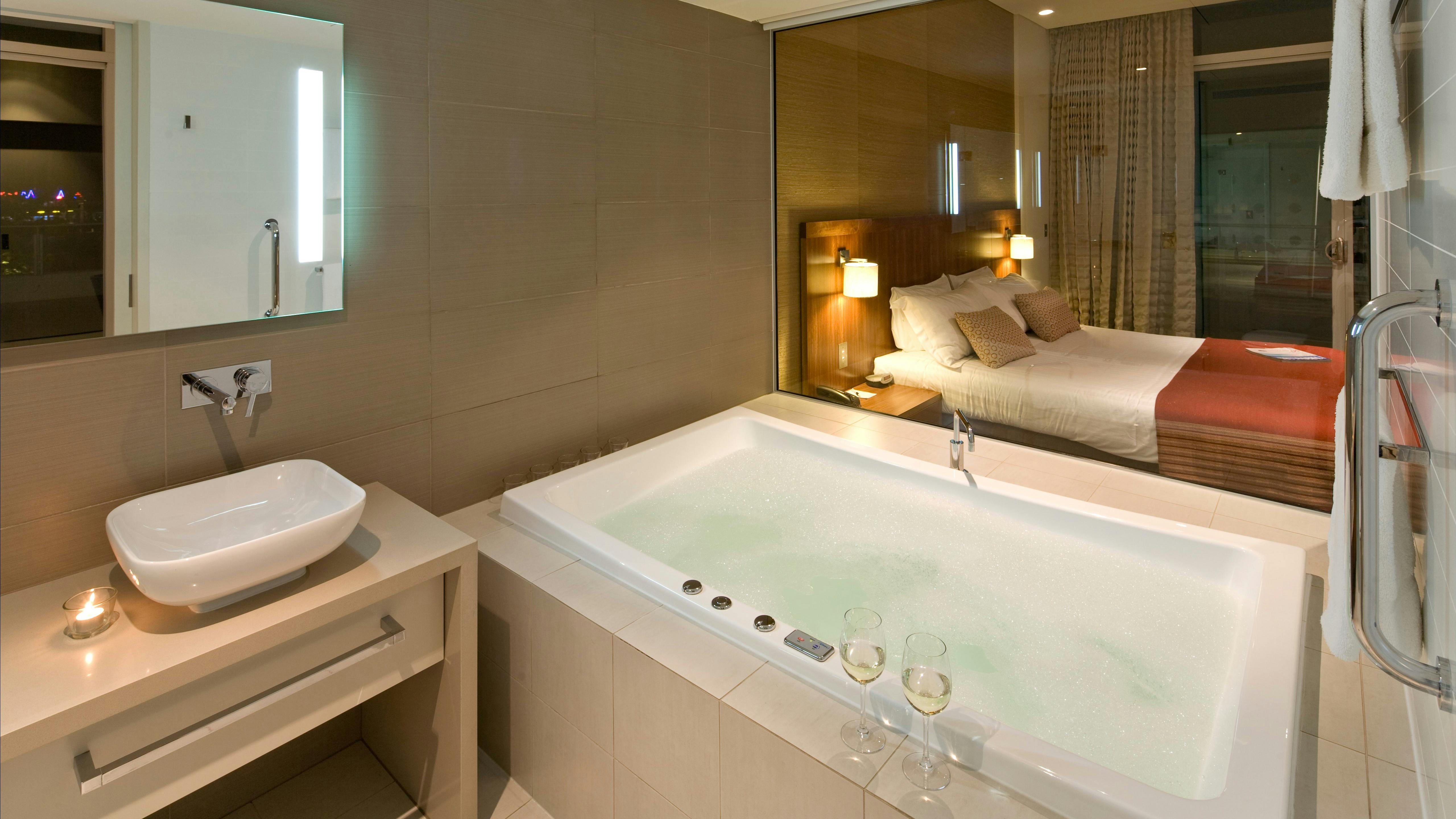 Hotel Deals in Mandurah - Book Now from $91/night, image size:5120x2880