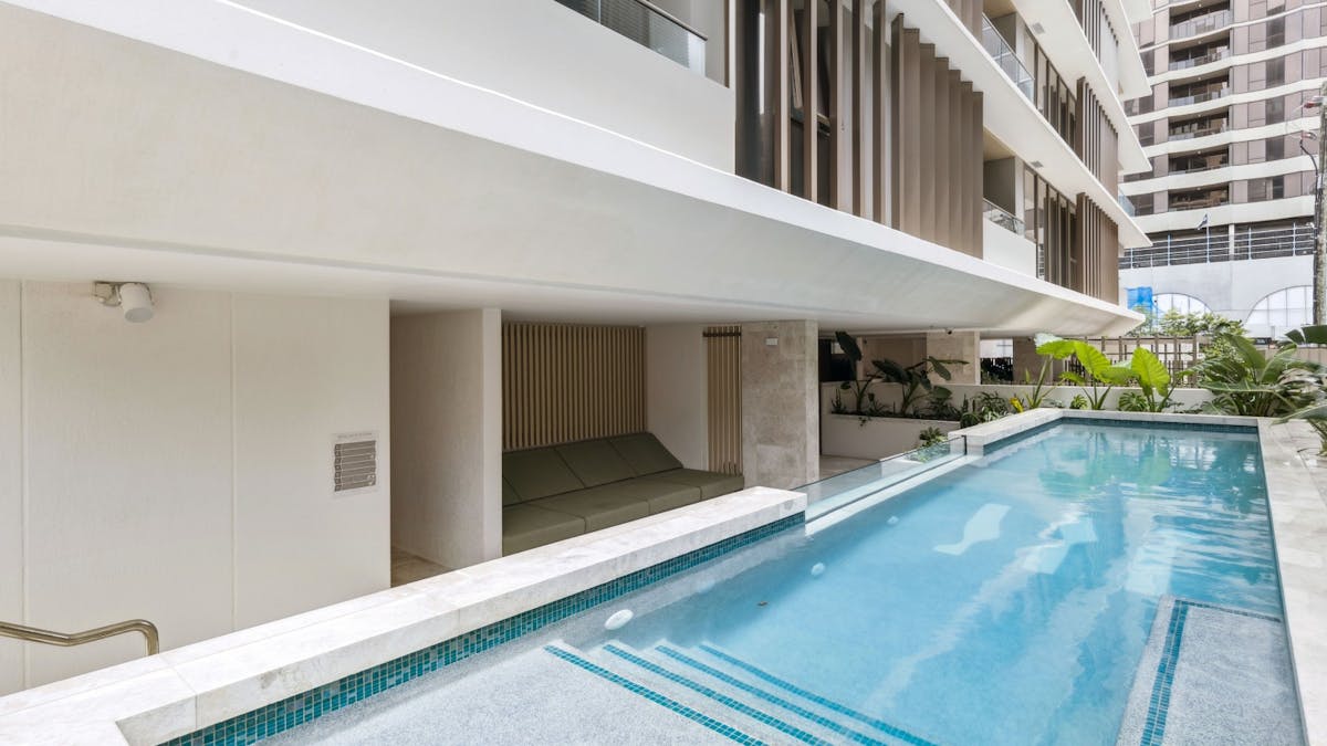3 Bedroom unit in Burleigh - Shared pool