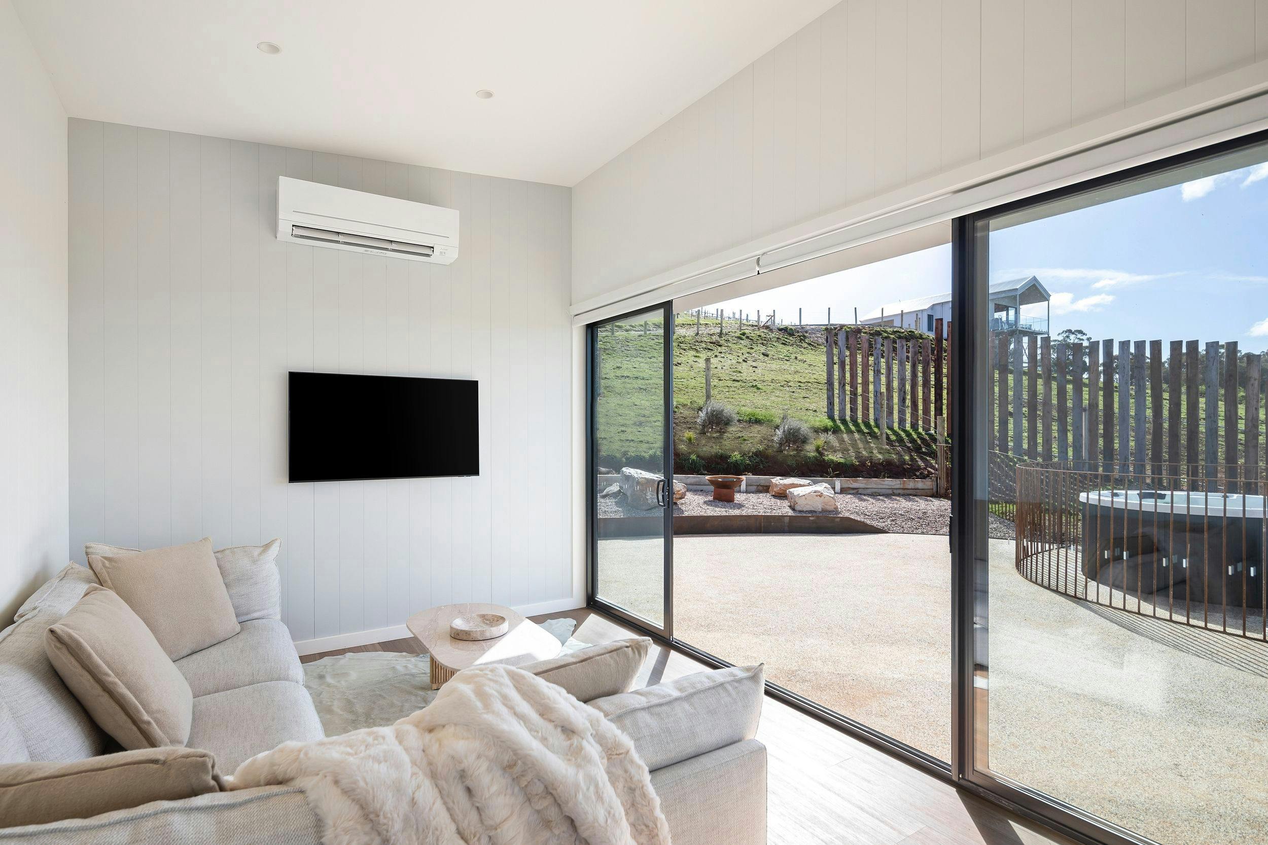 Mt Bellevue, located in the King Valley is one of the most picturesque farms & vineyards in Victoria