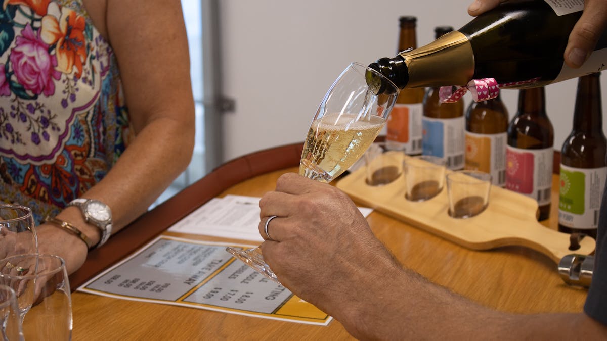 Tasting the award winning Brut+ Cider