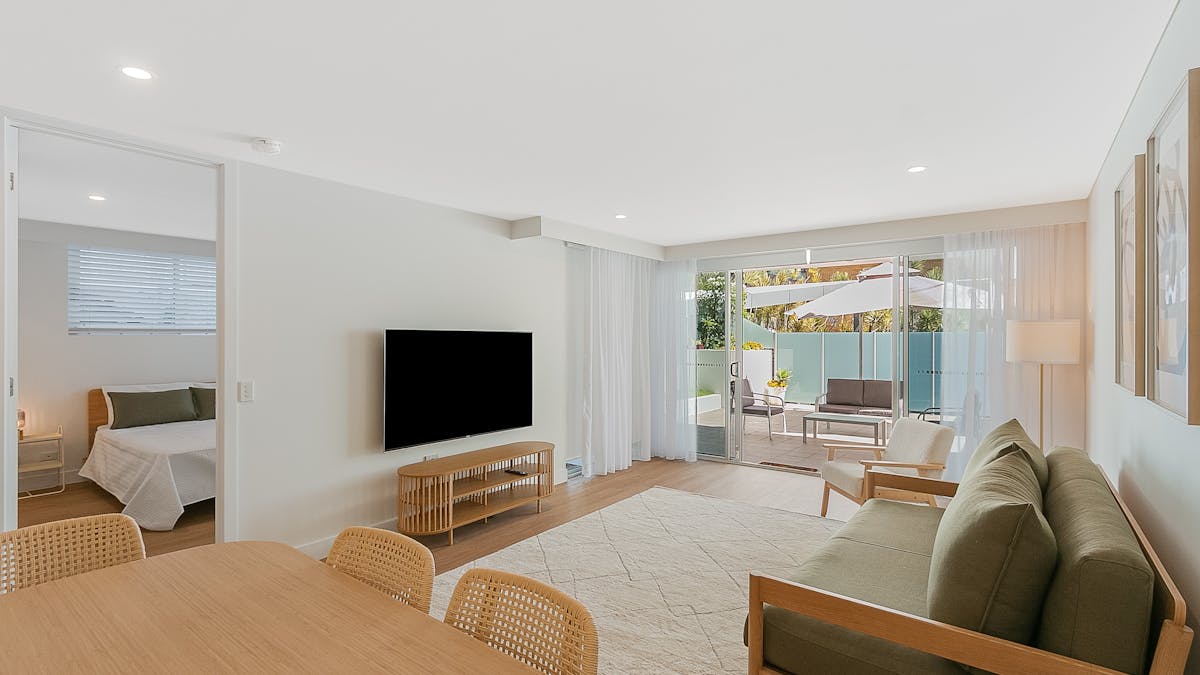 LOUNGE AND DINING