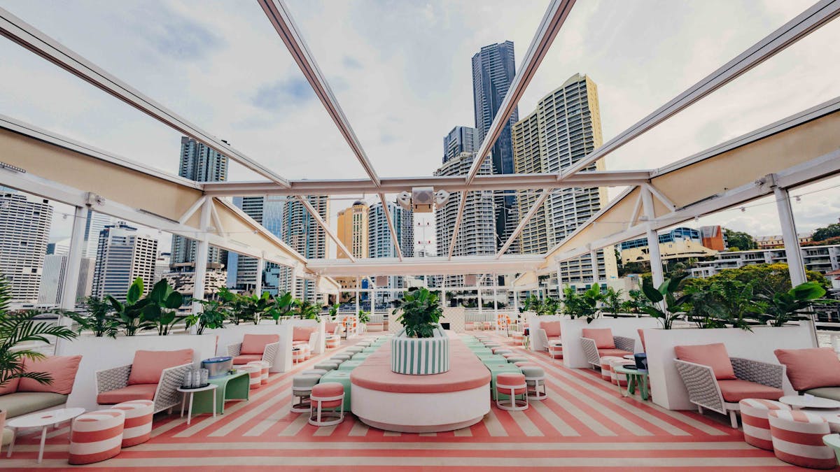 Sun-soaked rooftop vibes, DJs spinning, cocktails flowing, and skyline views on OASIS Top Deck. Sun-soaked rooftop vibes, DJs spinning, cocktails flowing, and skyline views on OASIS Top Deck.