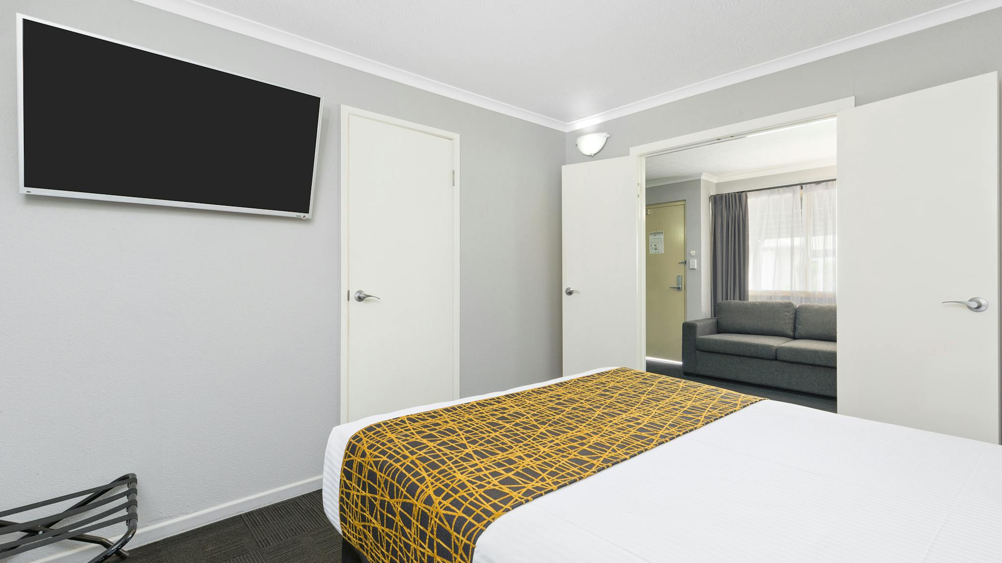 Queen Suite Queen Suite