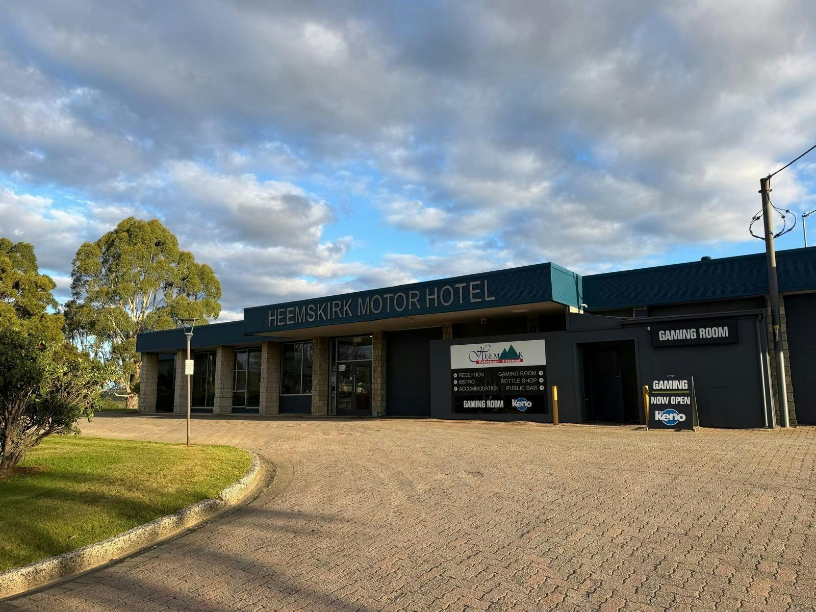 Heemskirk Motor Hotel