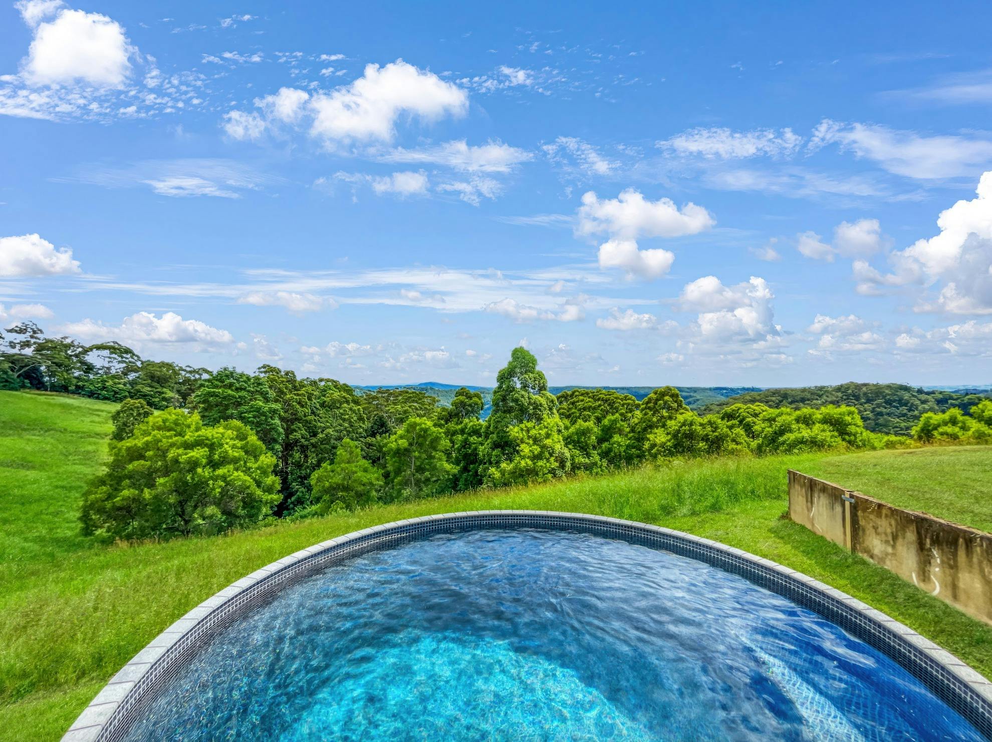 Cool off in the refreshing magnesium plunge pool while soaking in uninterrupted views.