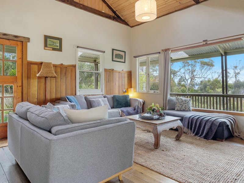 Holiday House image