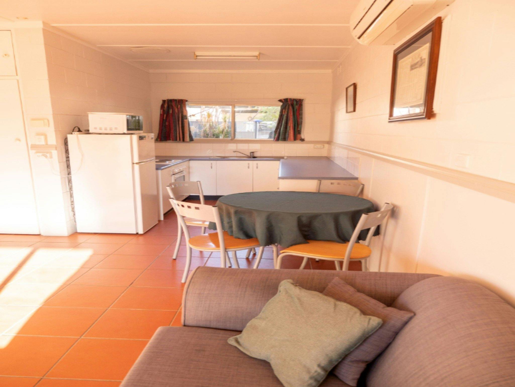 ブラウンズアパートメンツ