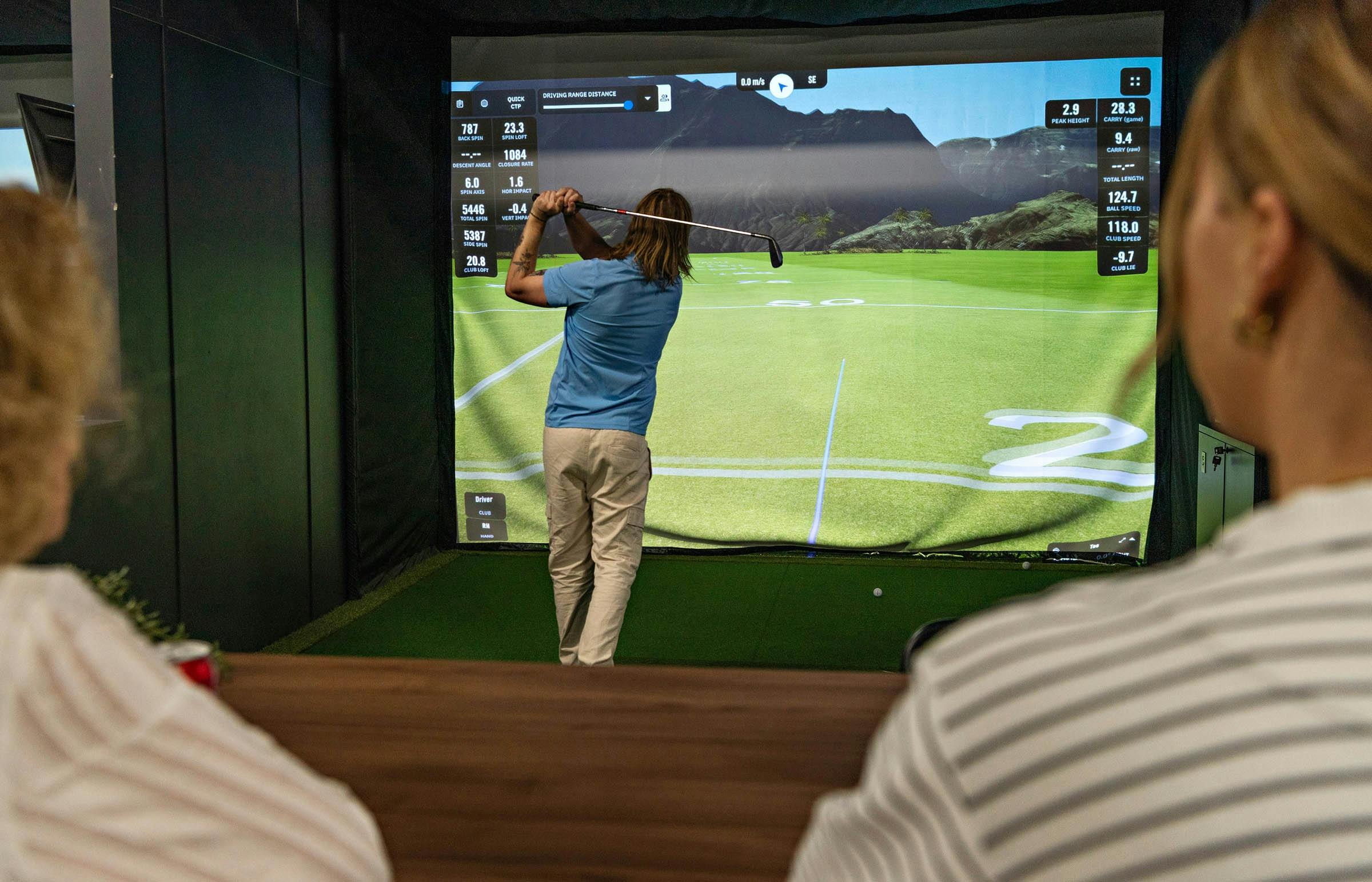 Batemans Bay Indoor Golf, Bar and Lounge