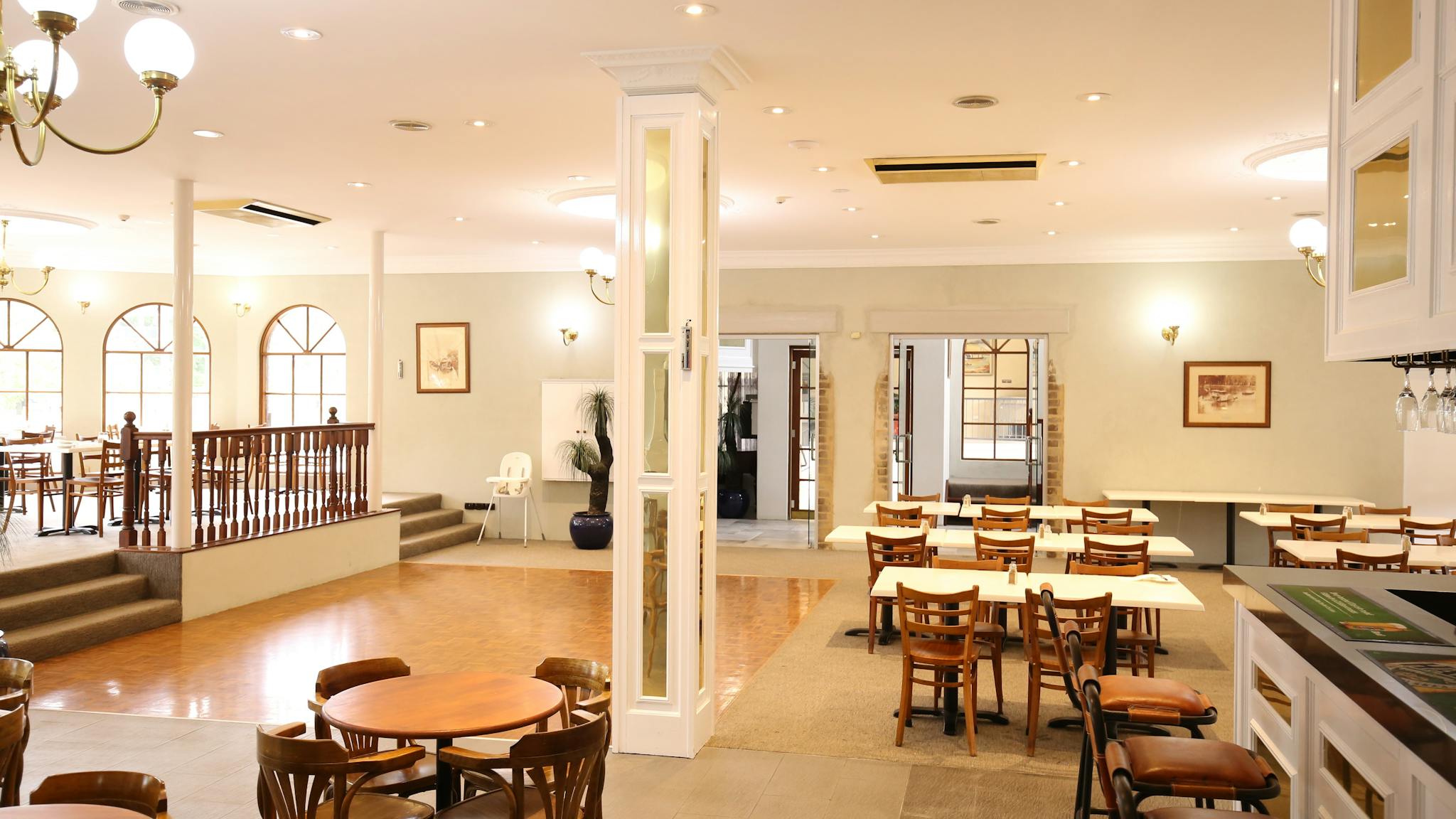 Onsite restaurant and bar serving meals and drinks to motel guests