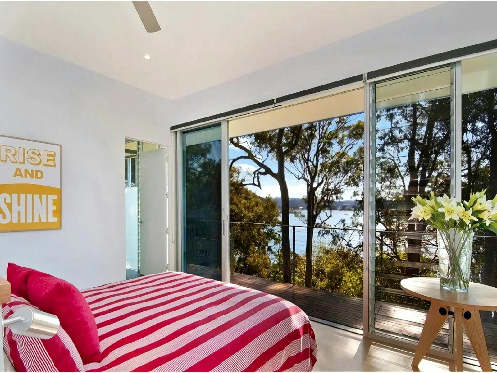 King bedroom with 180 degree views