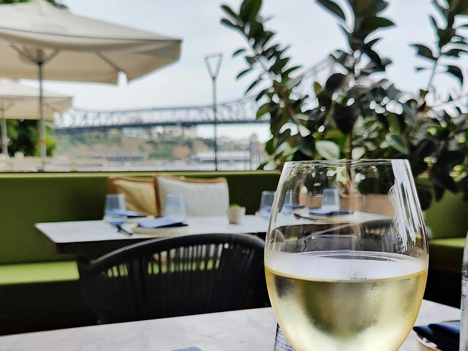 Lunch by the iconic Brisbane River