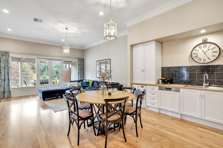 Grandview Accommodation The Elm Tree Apartments