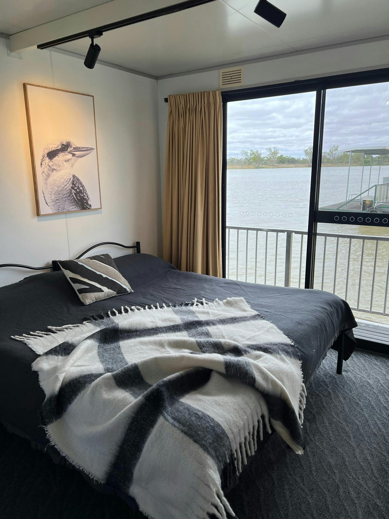 King bed