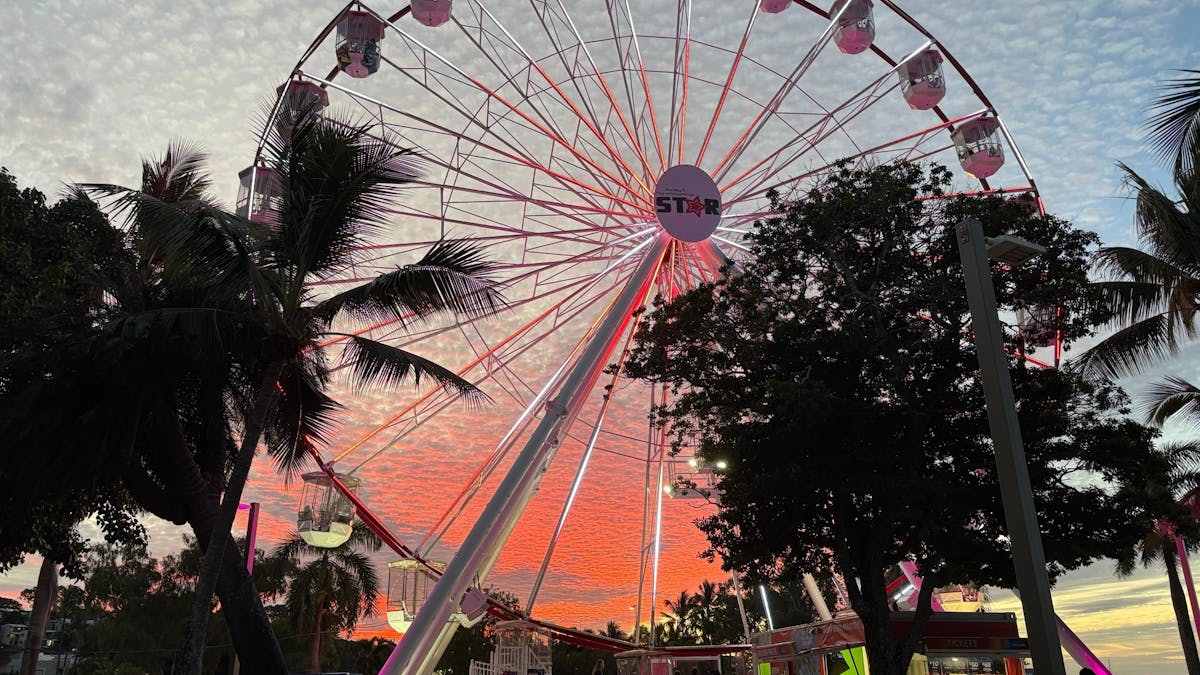 Ferris Wheel in front of the setting sun