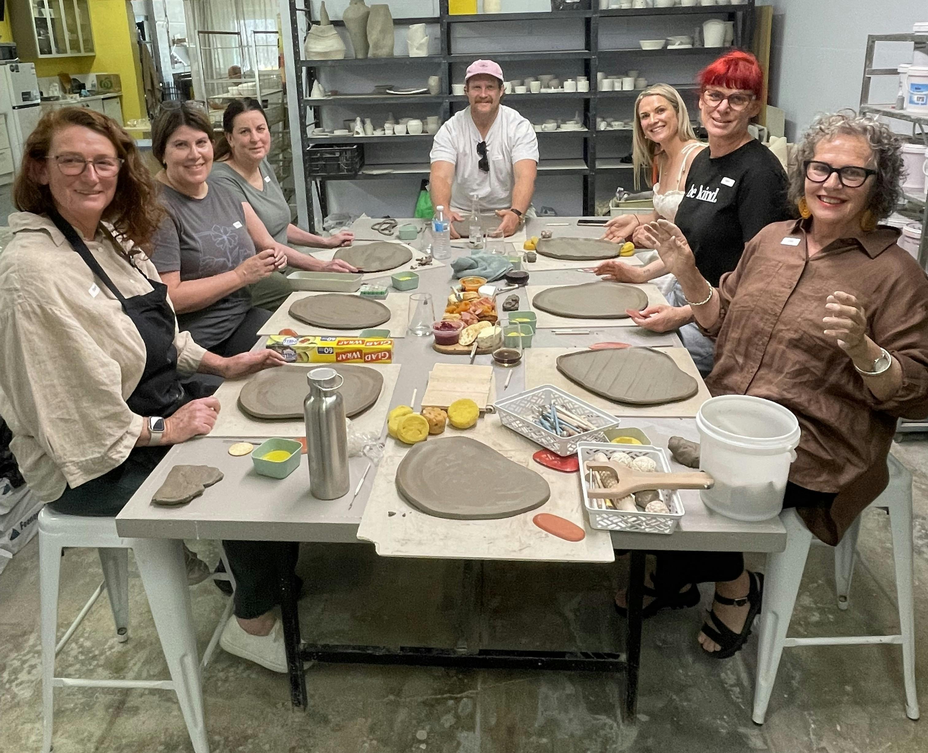 Beldari Pottery - Workshop - Gestalten Sie Ihre eigene Wurstplatte.