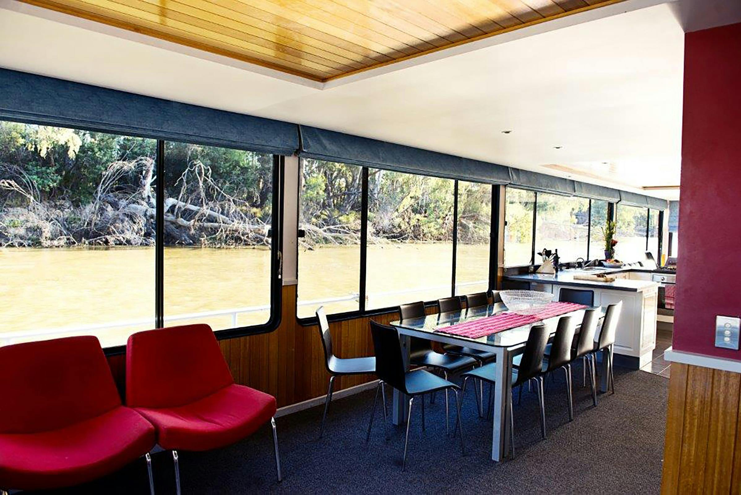 Executive Houseboats
