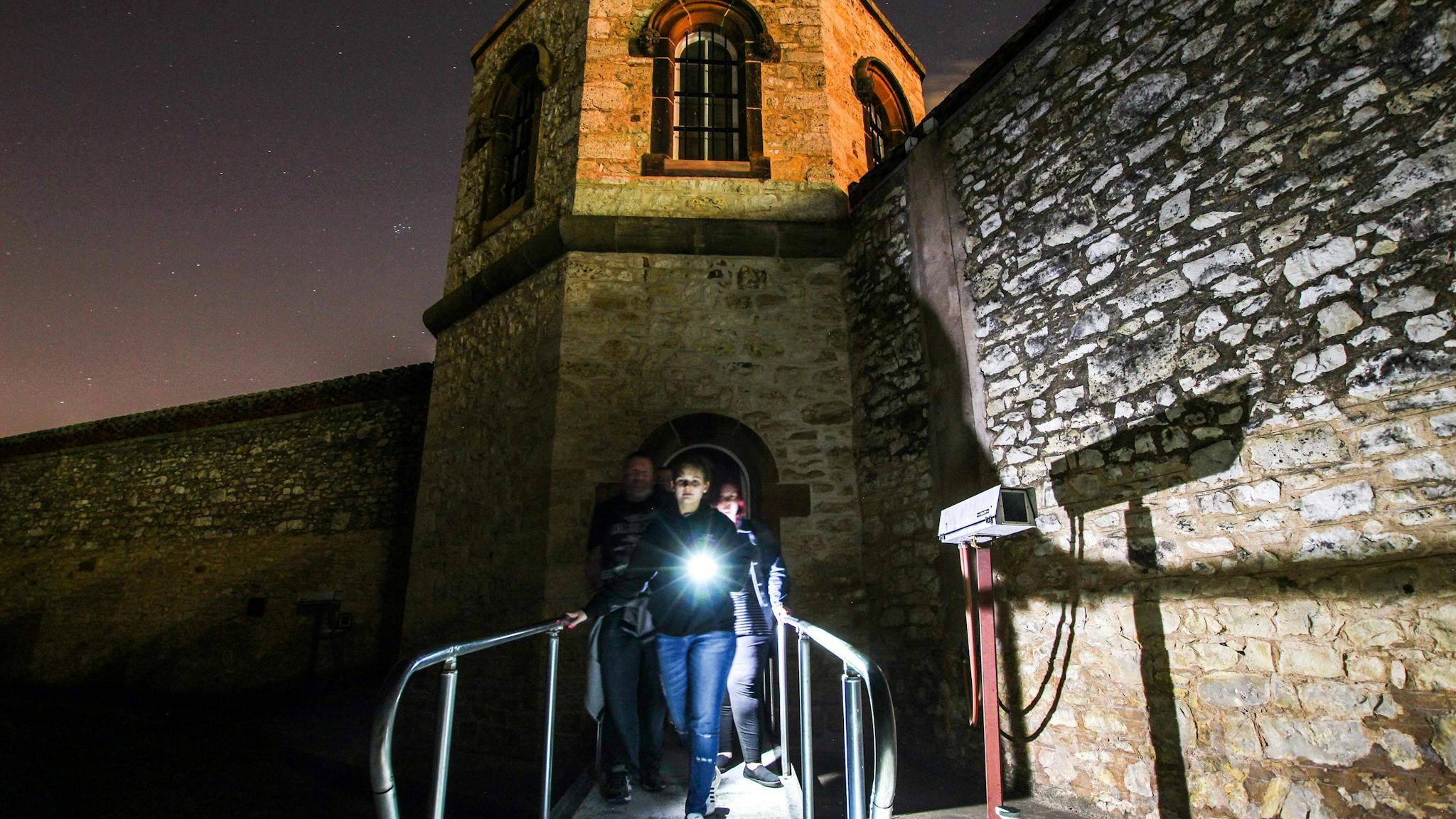 Adelaide's Haunted Horizons Ghost Tours Slider Image 1