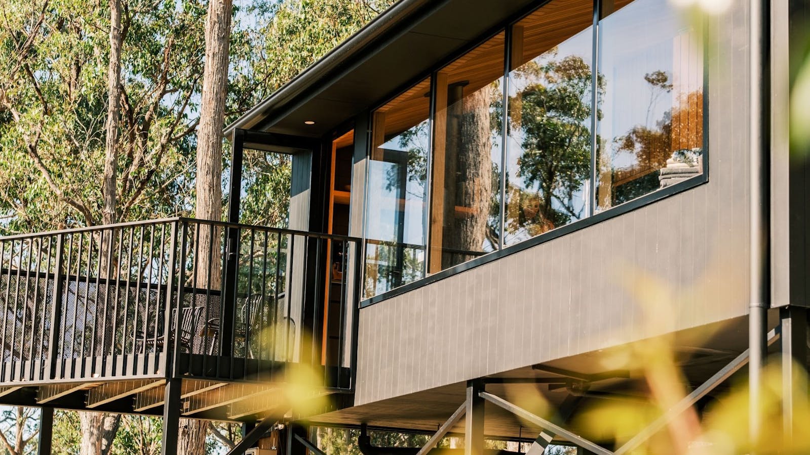 Image of asymmetrical deck at Hunter Huon Valley