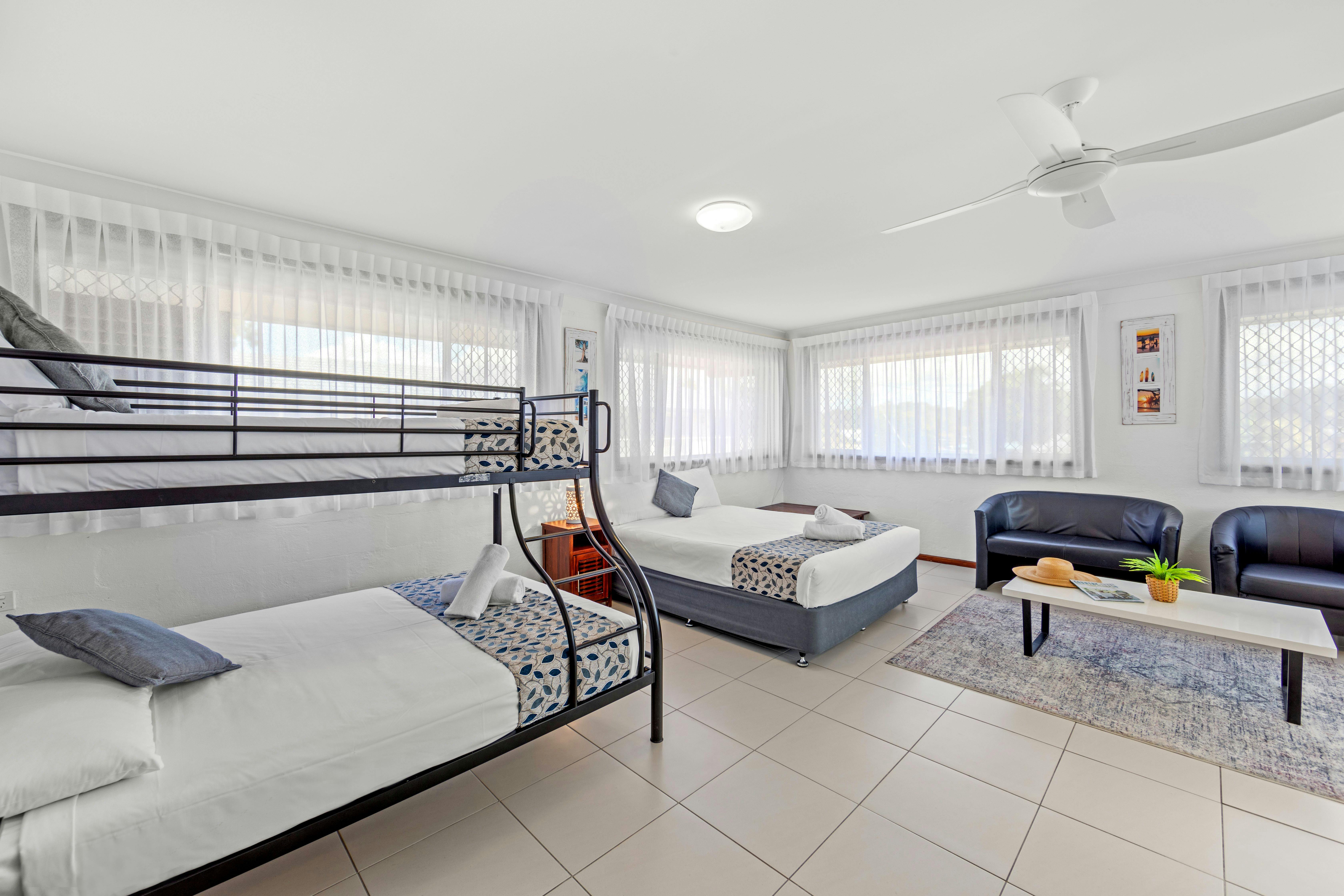 Small Family Unit - Sleeps 5