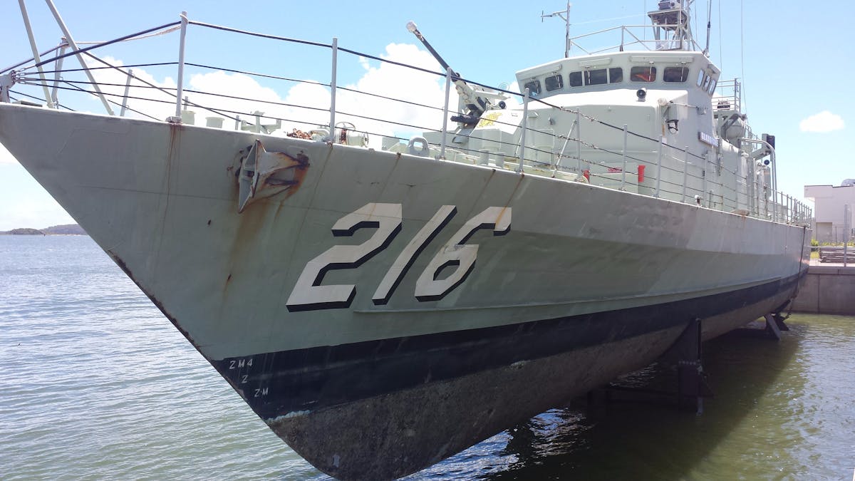 HMAS Gladstone