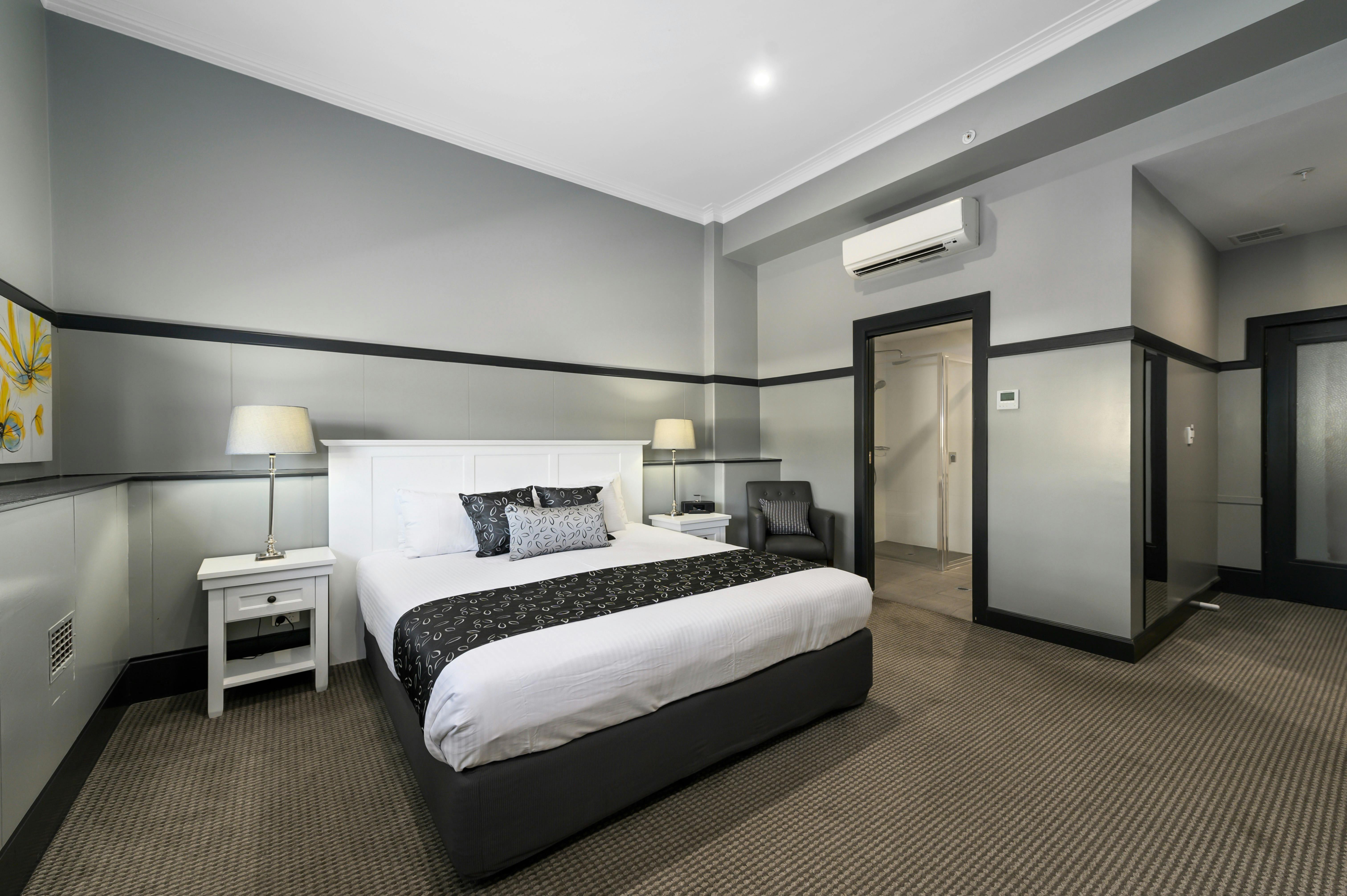 Superior King Room