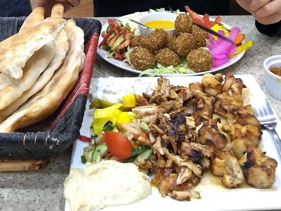 Abu Noaas Restaurant