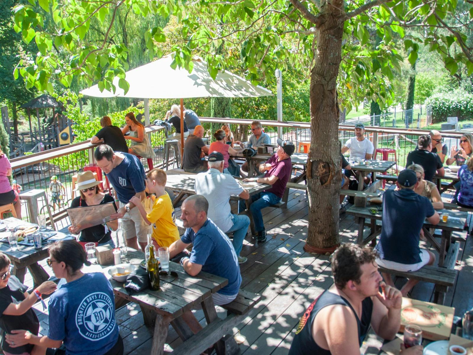 Sit back and relax with a cold beer and free live music every Sunday