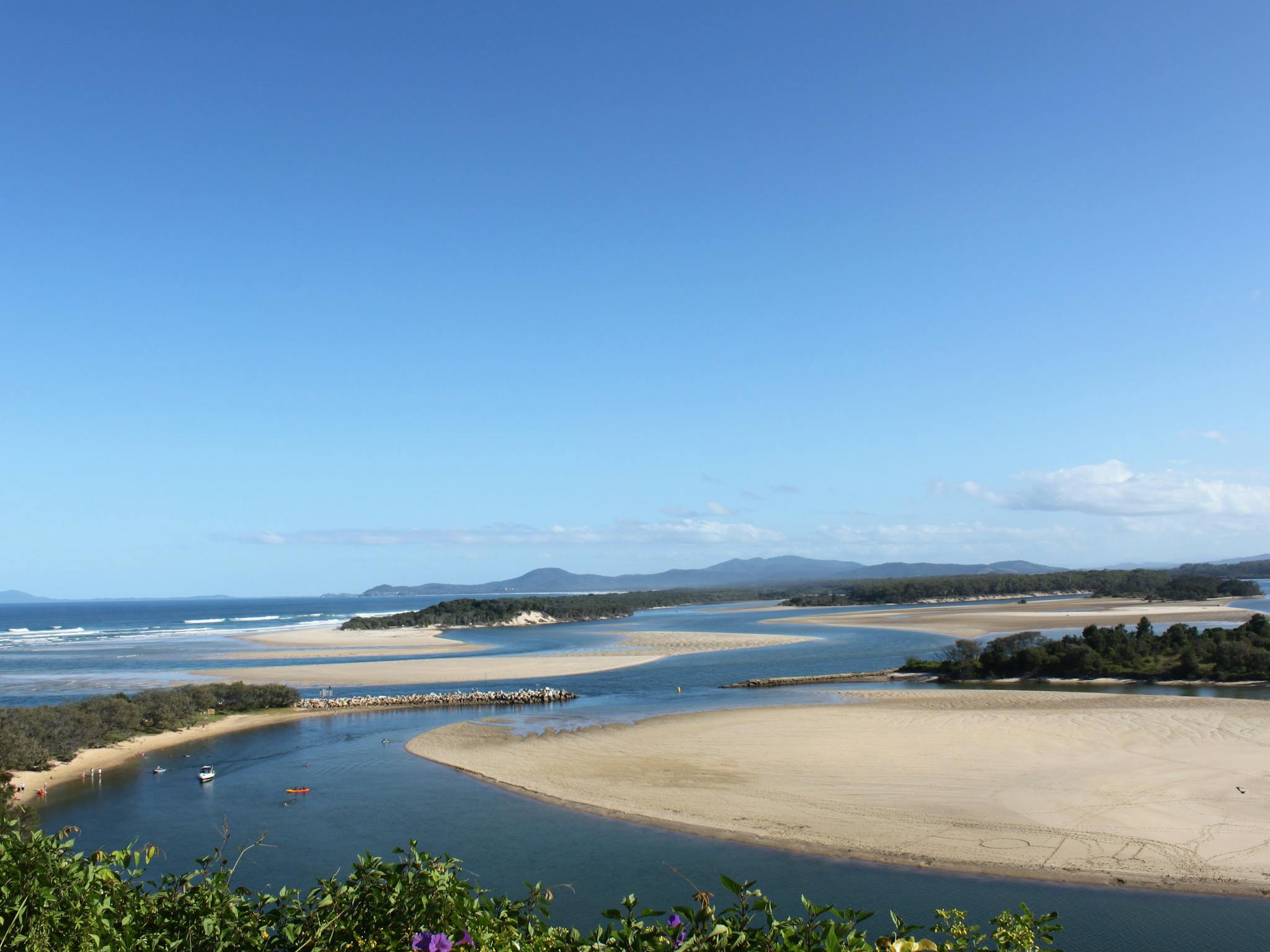 There are many beaches along the Nambucca River for swimming, fishing or boating