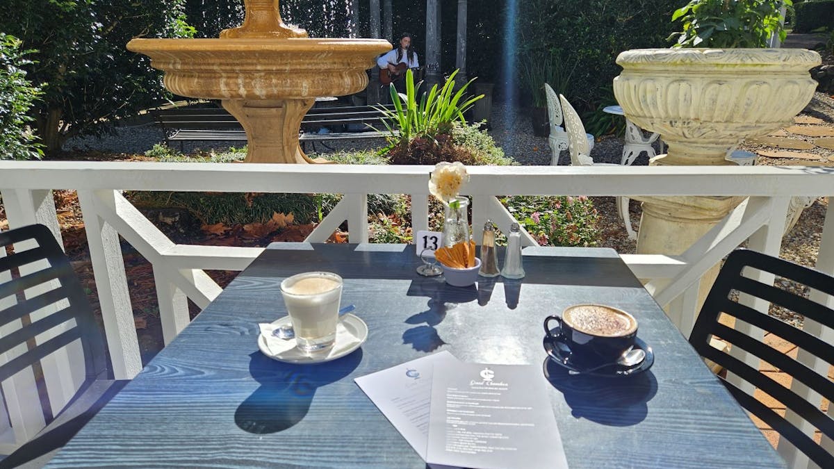 Grand Chameleon Cafe