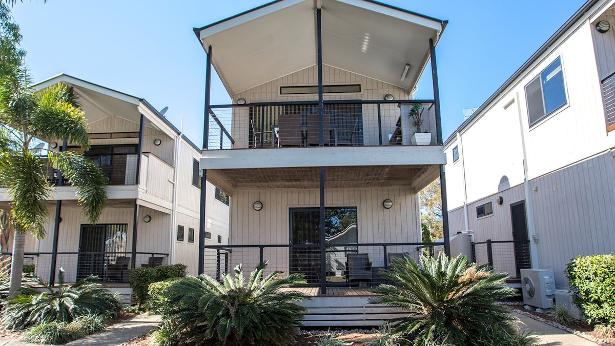 Tallebudgera Creek Tourist  2 Bedroom Deluxe cabin