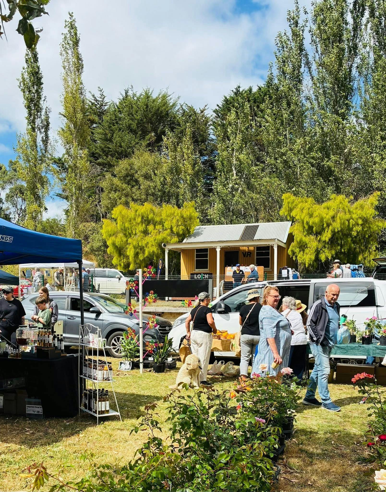 People &Station at Loch Summer Market
