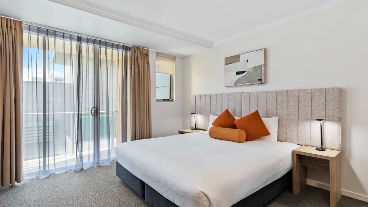 Wifi, TV, streaming, Kitchenette, Hairdryer, Smoke detectors, Balcony, Daily Room Service, Aircon
