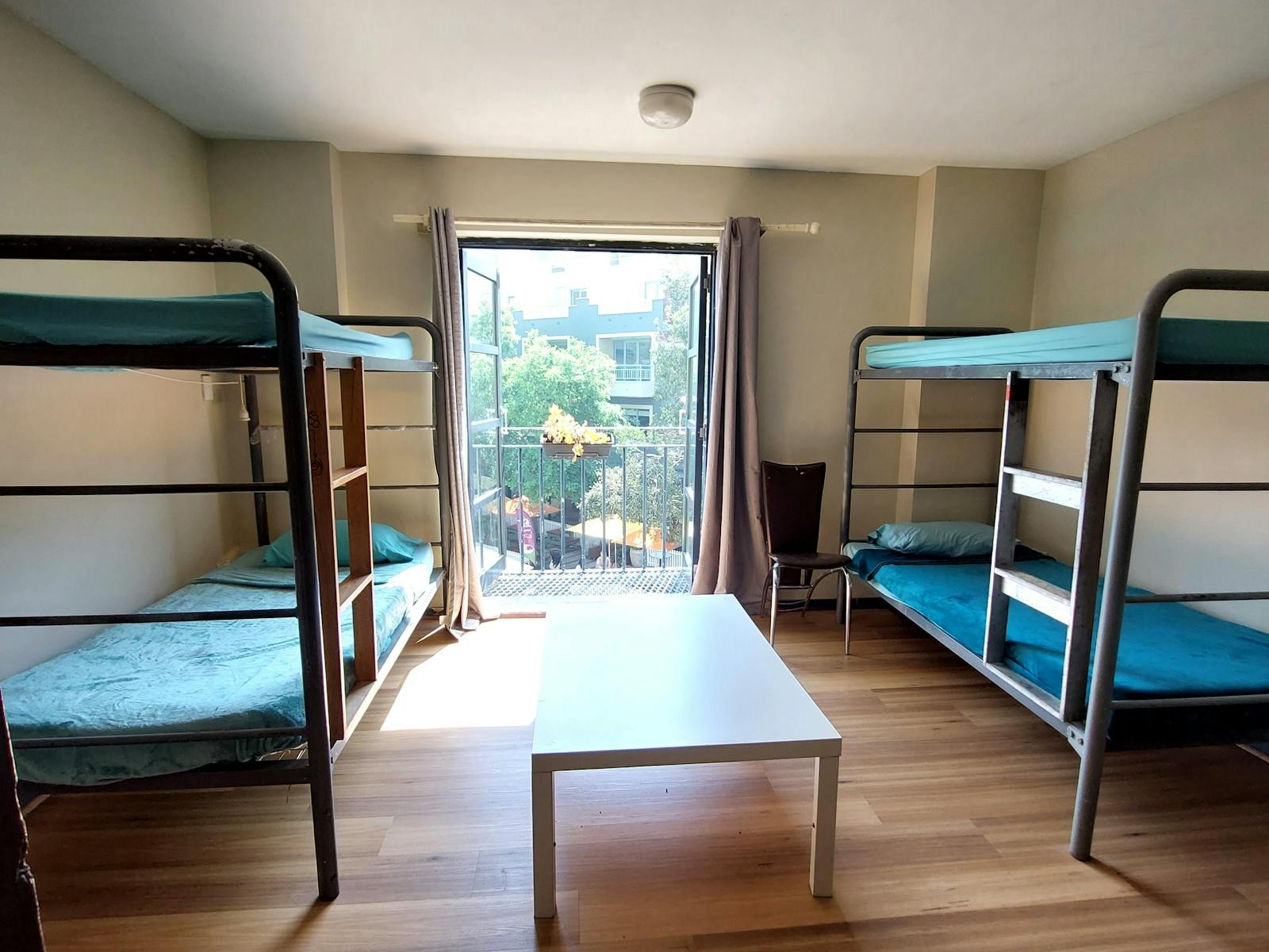 Dorms 4 pax