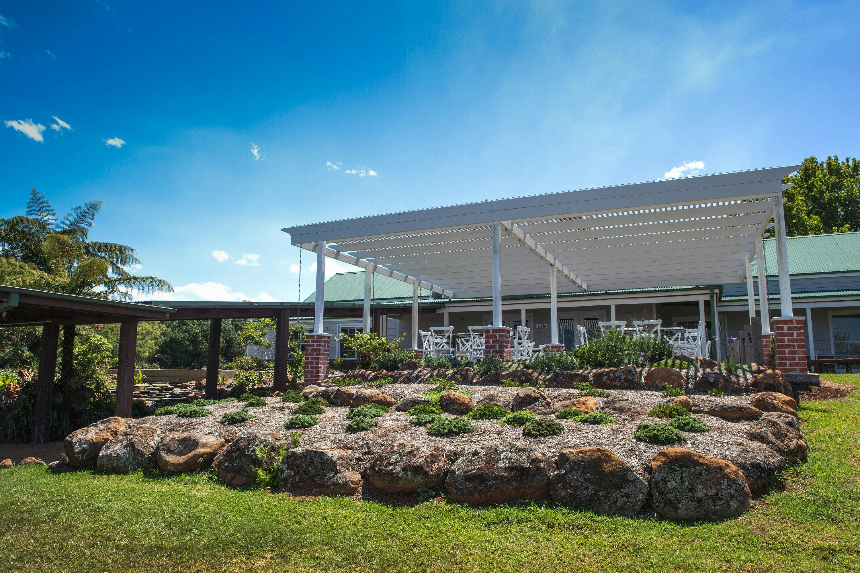 アウトドアダイニング