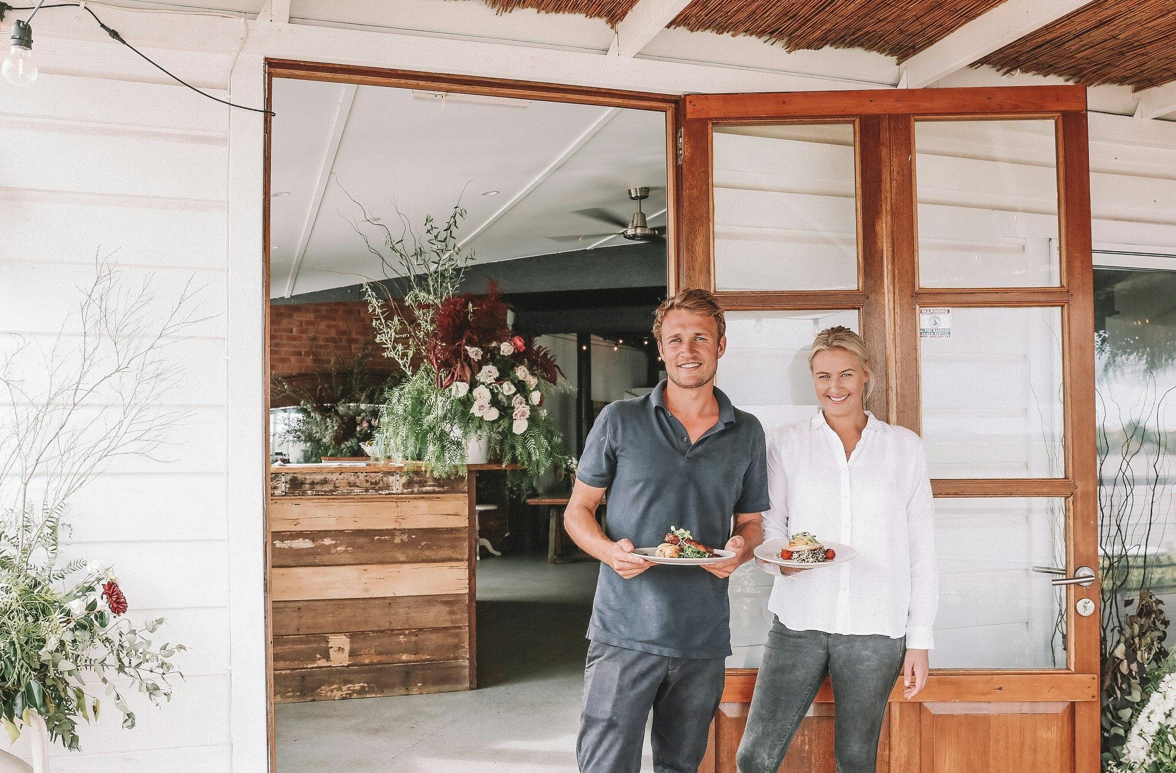 ガーデンバーとキッチン