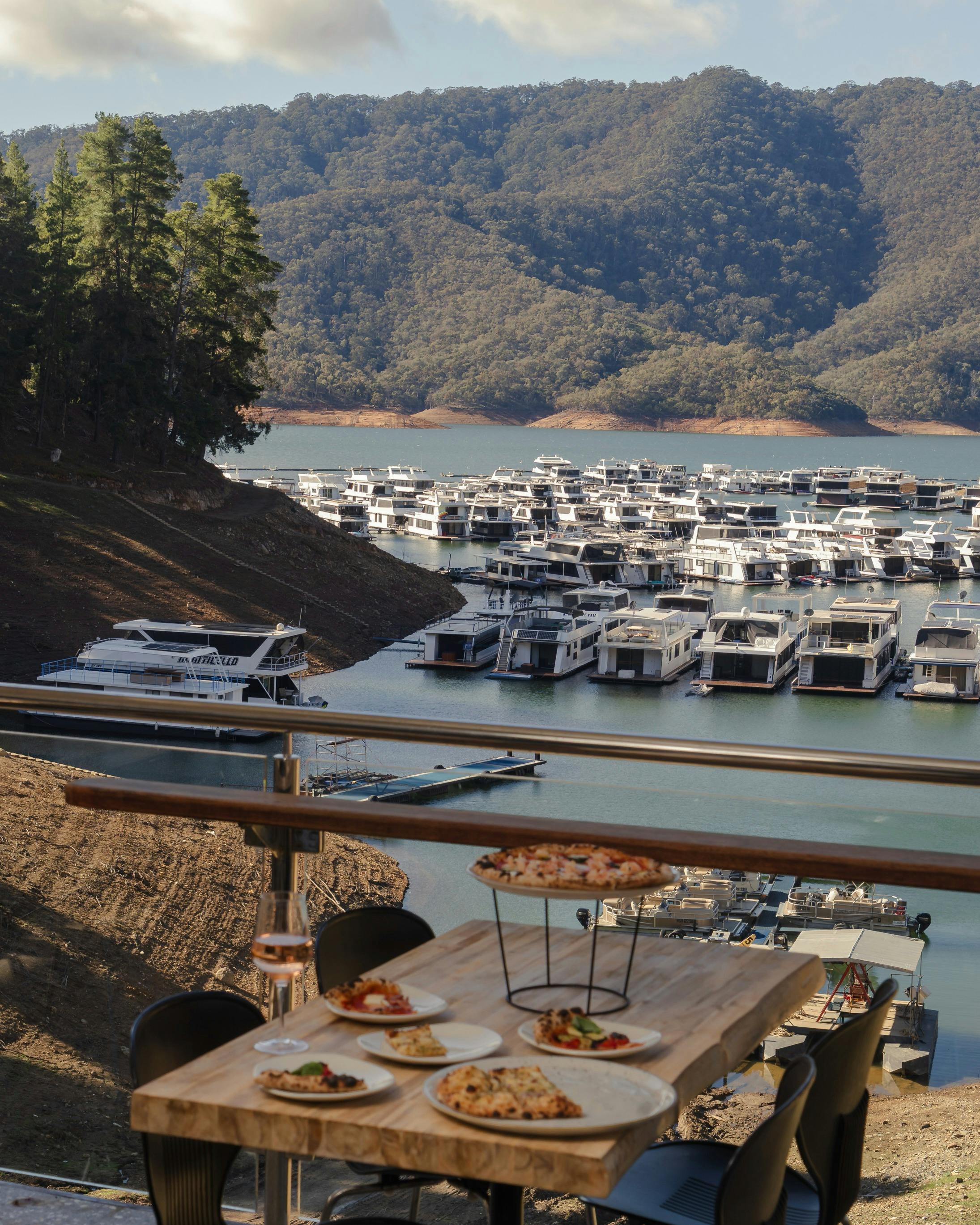Lake Eildon Hotel Balcony View