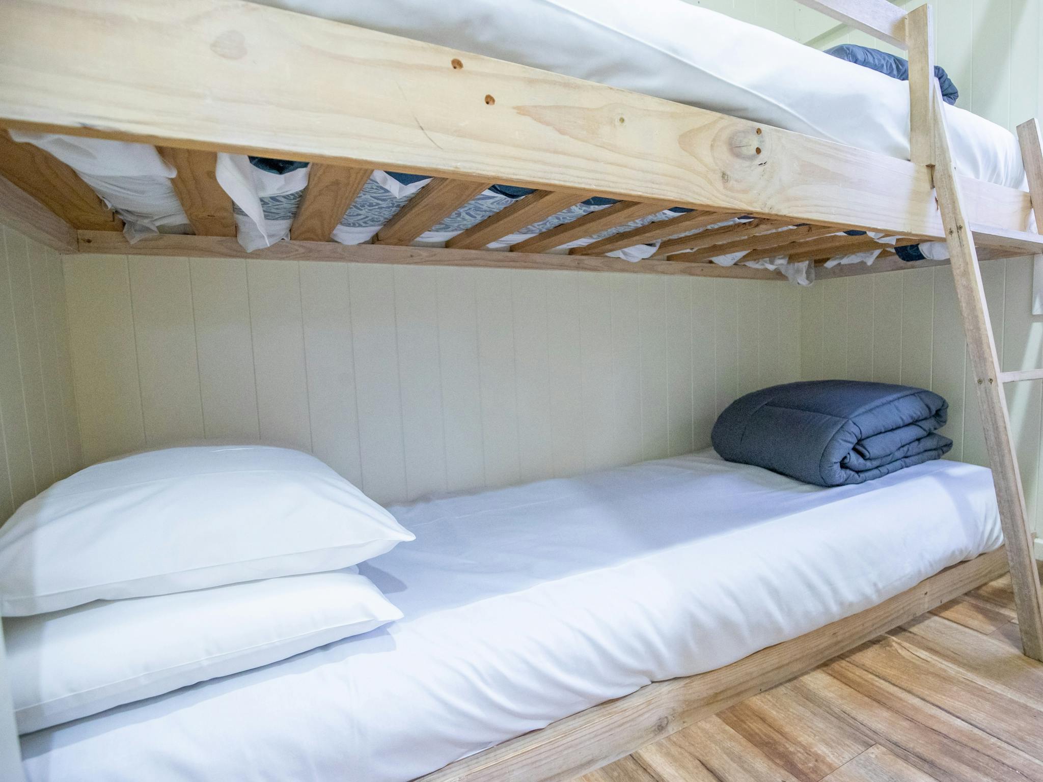 Cedar Cabin - Bedroom