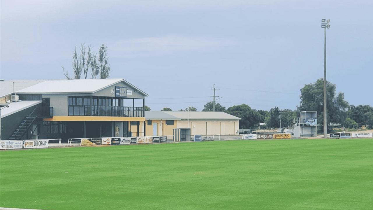 Hardinge St Oval, Deniliquin
